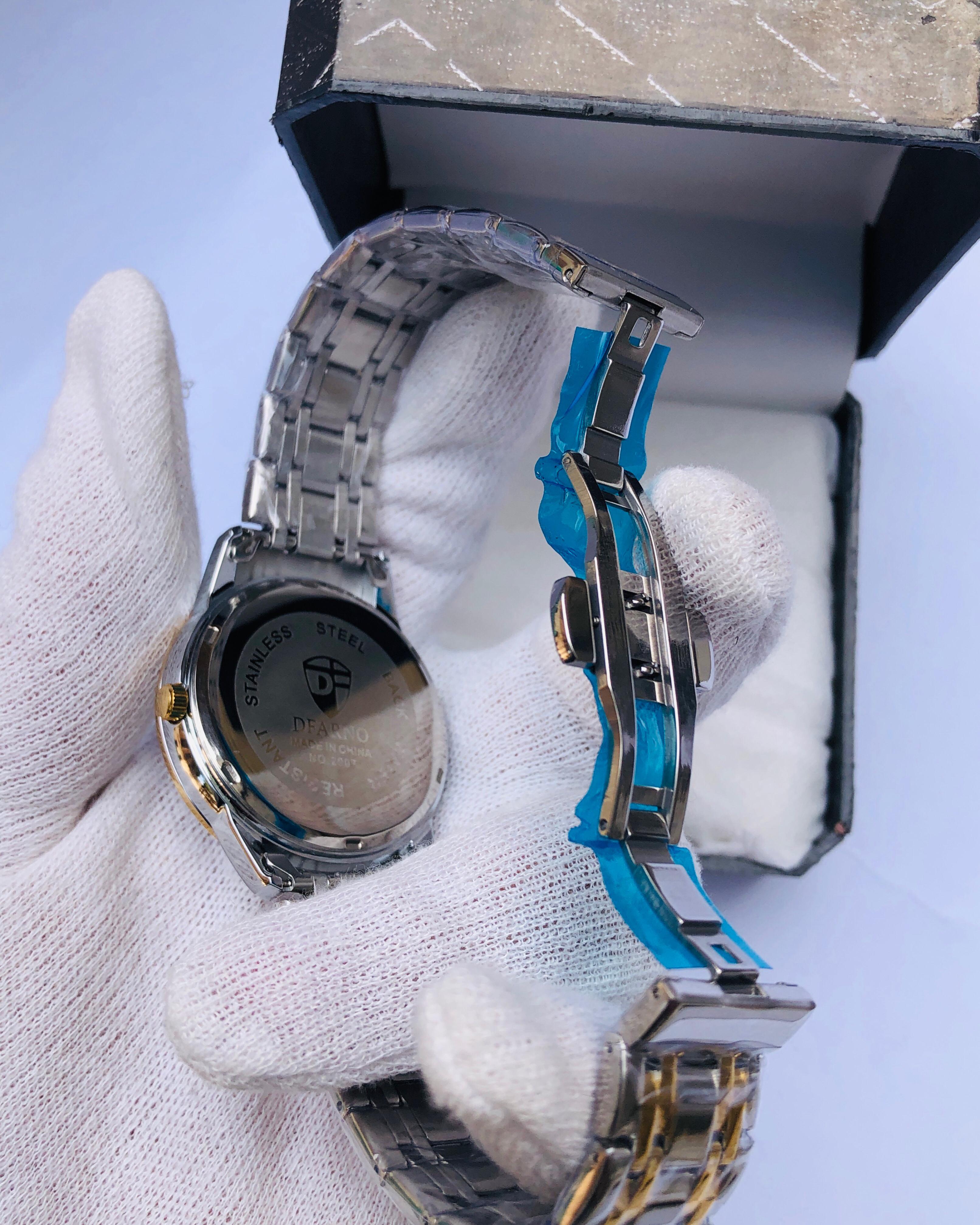 DEARNO Luxury Silver Quartz Watch for Men – Sapphire Glass, Stainless Steel Strap